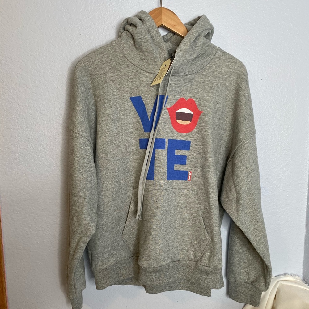 Levi’s NWT “Vote” hoodie small